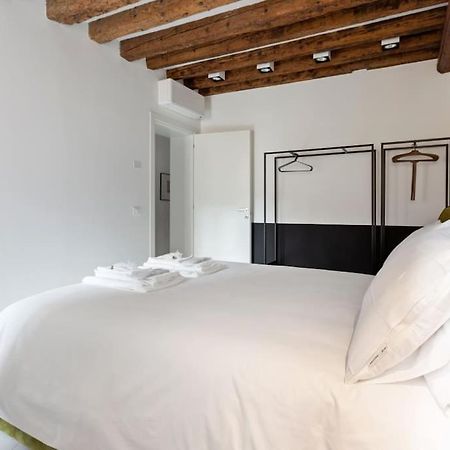 Dimora San Lorenzo Luxury Apartment Venesia Bagian luar foto