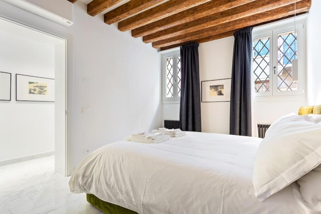 Dimora San Lorenzo Luxury Apartment Venesia Bagian luar foto