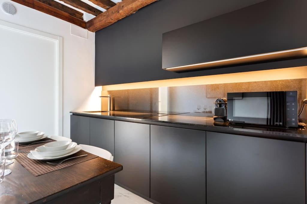 Dimora San Lorenzo Luxury Apartment Venesia Bagian luar foto