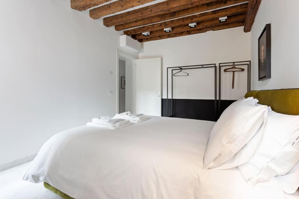 Dimora San Lorenzo Luxury Apartment Venesia Bagian luar foto