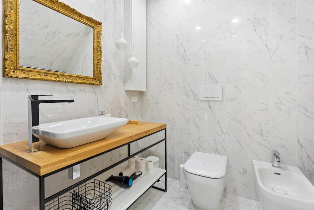 Dimora San Lorenzo Luxury Apartment Venesia Bagian luar foto
