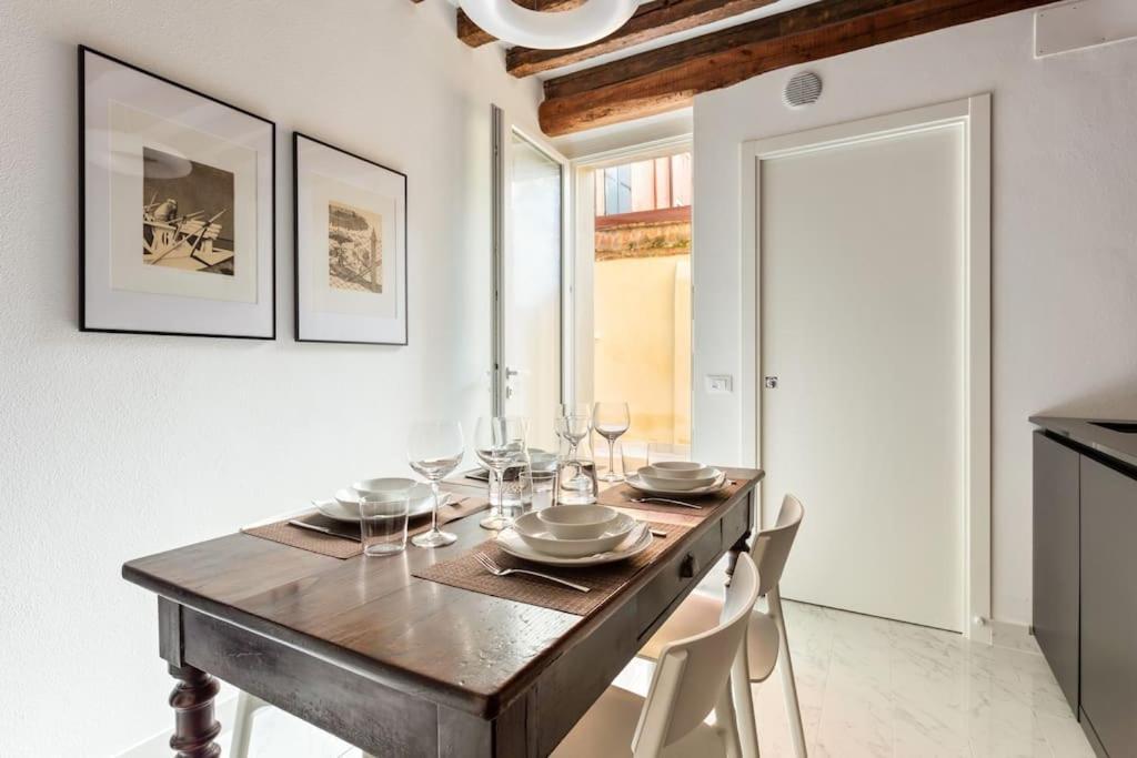 Dimora San Lorenzo Luxury Apartment Venesia Bagian luar foto