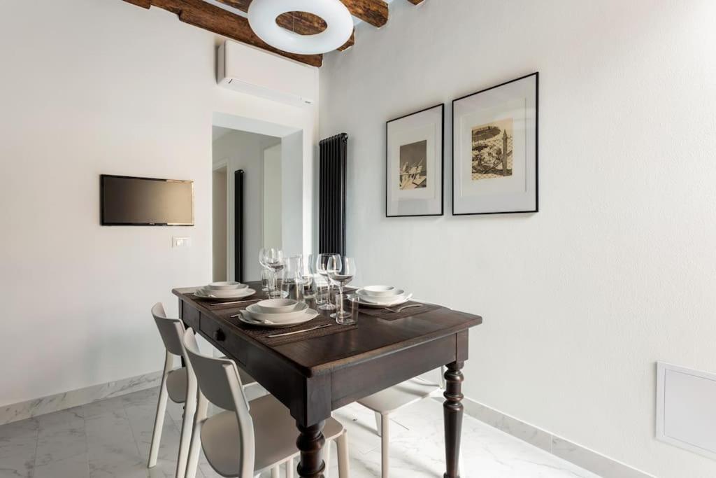 Dimora San Lorenzo Luxury Apartment Venesia Bagian luar foto